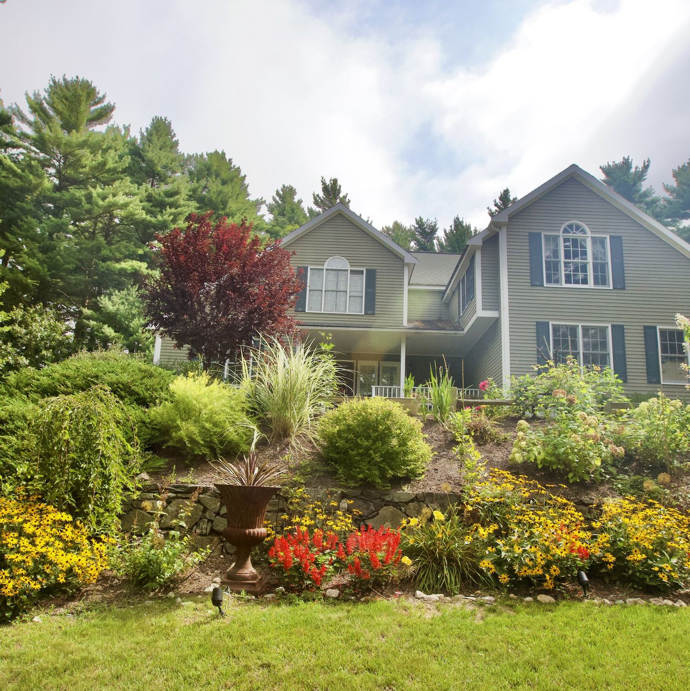 48 Draper Road and its garden